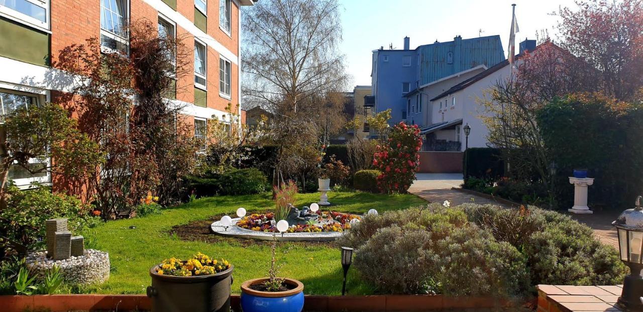 Hotel Drei Kronen Elmshorn Exterior photo