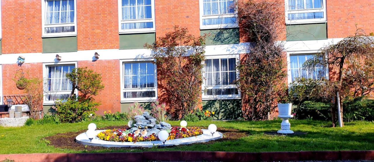 Hotel Drei Kronen Elmshorn Exterior photo