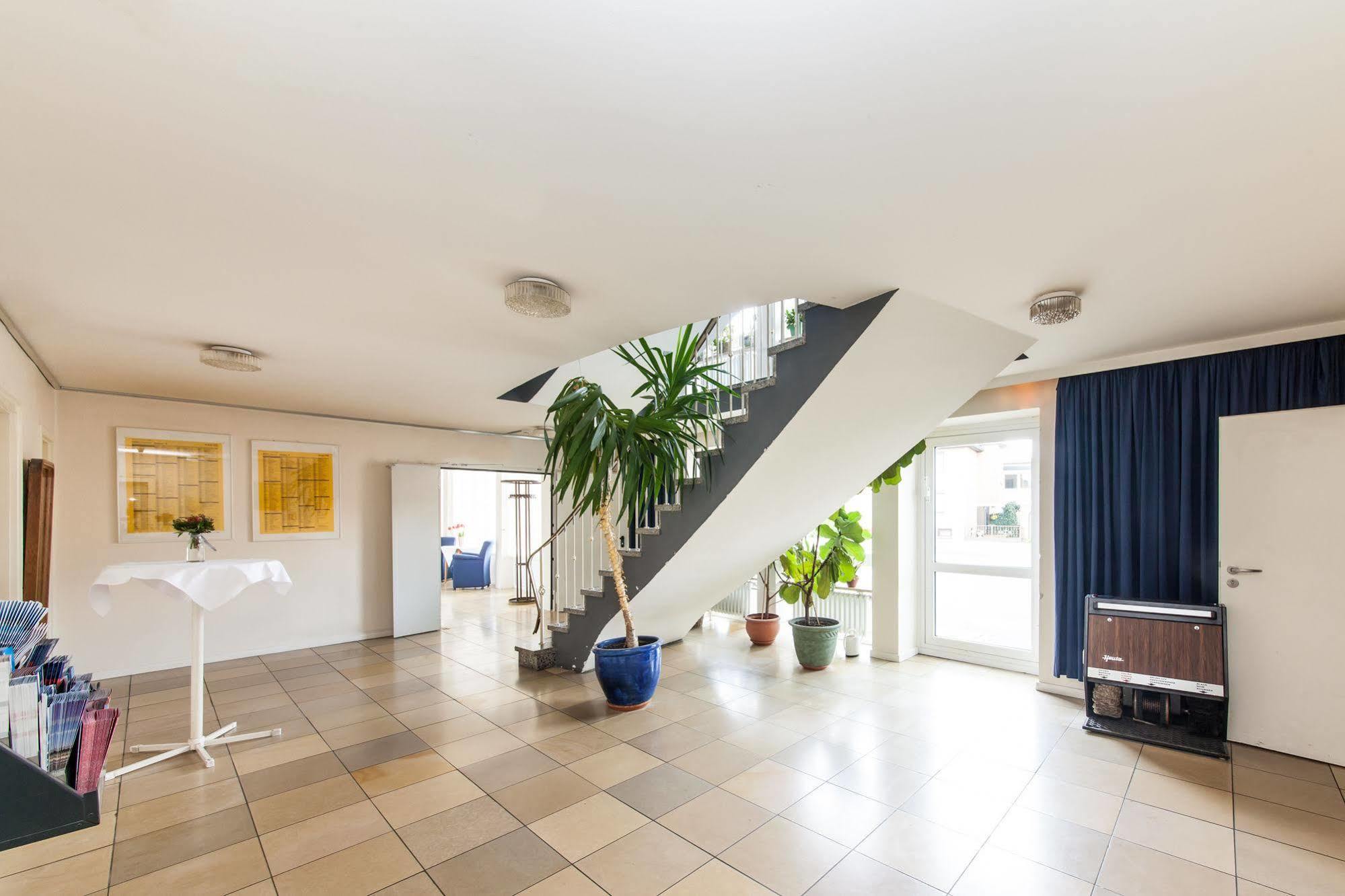 Hotel Drei Kronen Elmshorn Exterior photo